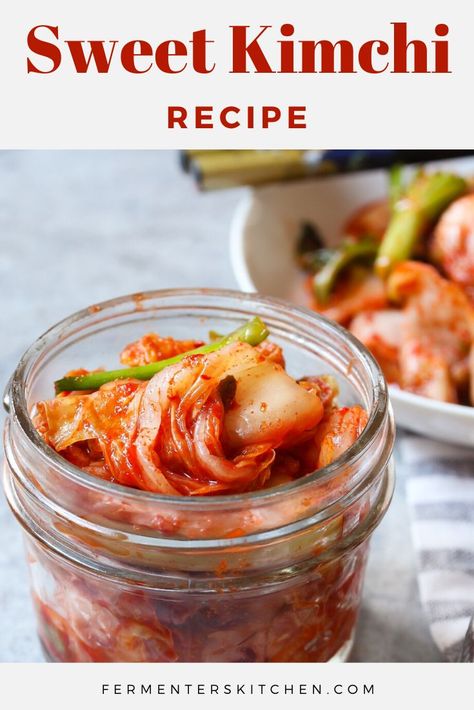 Easy Sweet Kimchi Recipe with napa cabbage and crunchy daikon radishes fermented in sweet apple and plum sauce. #sweetkimchi #kimchirecipe Sweet Kimchi Recipe, Korean Kimchi Recipe, Korean Food Kimchi, Homemade Kimchi, Radish Kimchi, Fermented Kimchi, South Korean Food, Korean Kimchi, Plum Sauce