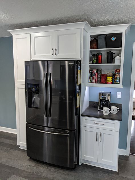 Before & After Kitchen Cabinet Remodel Photos Kitchen Appliances Layout, Kitchen Cabinet Kings, Before After Kitchen, Refrigerator Cabinet, Online Kitchen Cabinets, Cabinet Remodel, Kitchen Cabinet Remodel, Shop Kitchen, Cabinet Ideas