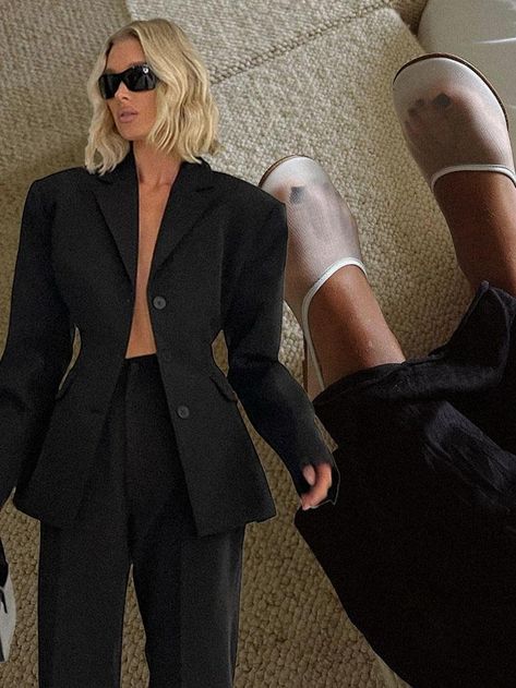 The 9 Micro-Trends That Are Already Defining Cool Fall Style Elsa Hosk, Blazer Designs, Hottest Fashion Trends, East Side, Fashion Editor, Black Outfit, Simple Outfits, Classy Outfits, Minimalist Fashion