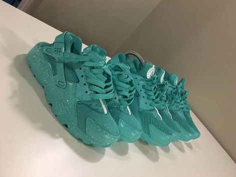 Custom Tiffany Blue Nike Huaraches Custom Huaraches, Nike Air Force Custom, Air Force Custom, Custom Tennis Shoes, Tiffany Blue Nike, Nike Shoes Blue, Bowling Outfit, Tiffany Blue Nikes, Custom Nike Air Force