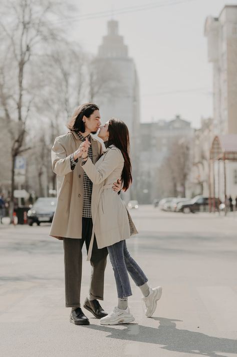 Pretty Lifestyle, Couples Kiss, Style Moodboard, Fingers Crossed, Couple Photography Poses, New Hobbies, Girl Style, Boy Girl, Couple Photography