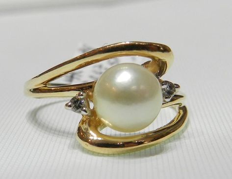 Pearl Ring 14K Vintage Engagement Ring Pearl Rings Vintage, Pearl And Diamond Ring, Right Hand Rings, Pearl Ring, Cultured Pearls, Birthday Gifts For Her, Vintage Engagement Rings, Custom Rings, Vintage Gold