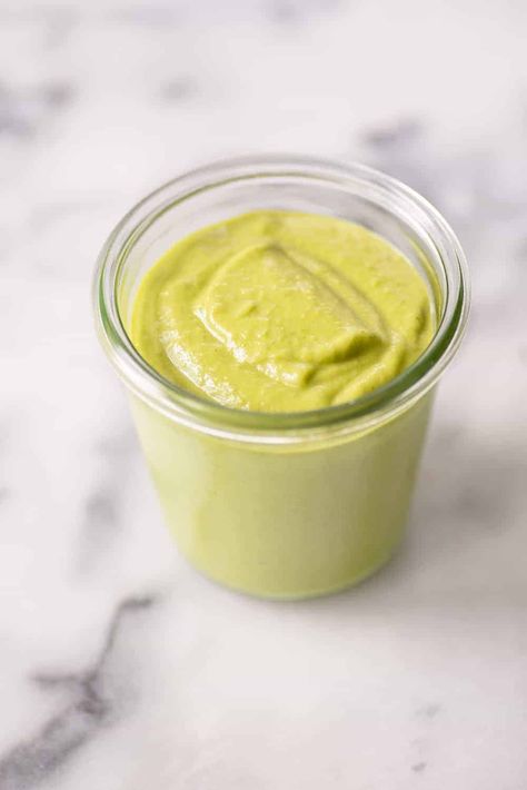 Creamy Jalapeno Salsa - Delish Knowledge Spicy Green Salsa, Best Cheese Sauce, Green Salsa Recipe, Mexican Sauces, Creamy Jalapeno Sauce, Creamy Salsa, Creamy Jalapeno, Jalapeno Sauce, Salsa Guacamole