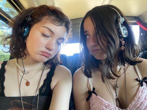 headphones / koss porta pros headphone aesthetic Wearing Earphones Aesthetic, Hand On Headphones Pose, Two People Sharing Headphones, Over The Head Headphones Aesthetic, Old Headphones Aesthetic, Koss Headphones Aesthetic, Wearing Headphones Reference, Headphones Around Neck Drawing, Vintage Headphones Aesthetic