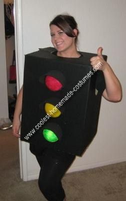 Easy Adult Halloween Costumes, Halloween Food Crafts, Car Costume, Get In The Car, Handmade Halloween Costumes, Box Costumes, Homemade Costume, Dress Up Boxes, Homemade Halloween Costumes