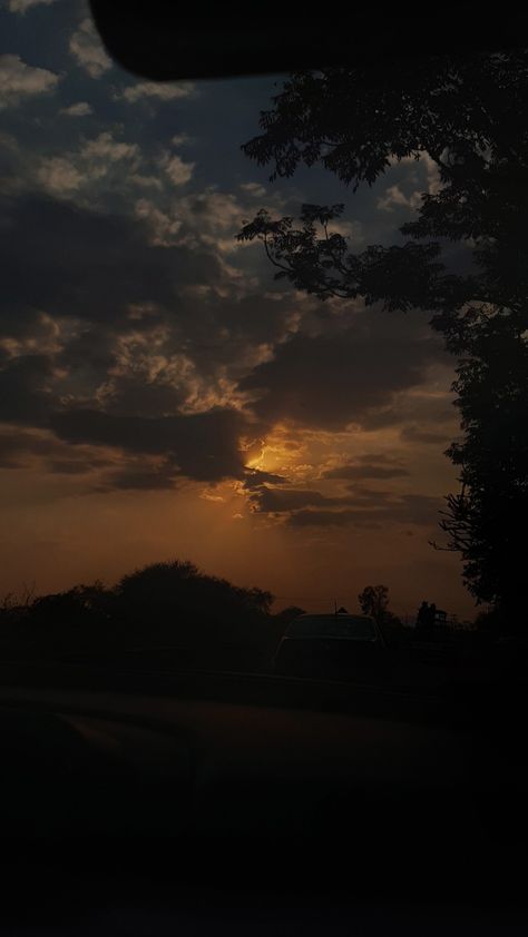 Dark Forest Aesthetic, Night Sky Photography, Sky Photography Nature, Sky Pictures, Night Scenery, Pretty Landscapes, Sky Photos, Sunset Nature, Pretty Sky