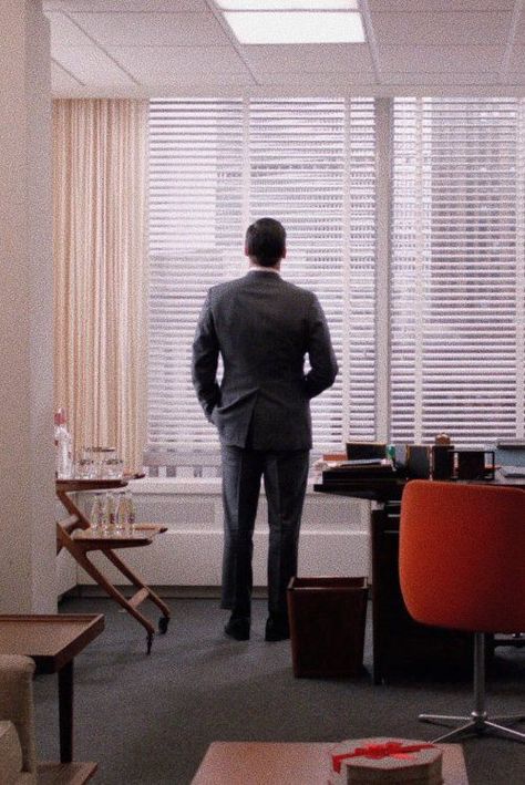 Mad Men Interior Design, Mad Men Office, Mad Men Don, Mad Men Don Draper, Men Pics, Don Draper, Mad Men Fashion, Jon Hamm, American Pie