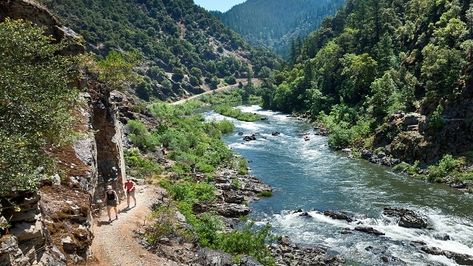 Rogue River Oregon, Things To Do In Oregon, Grants Pass Oregon, Medford Oregon, Wine Trail, River Trail, Southern Oregon, Walking Trails, Hiking Trip