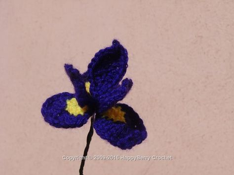 Iris Flower  Free download Crochet Iris, Iris Pattern, Patterns Flowers, Crochet Classes, Crochet Flowers Free Pattern, Crocheted Flowers, Crochet Plant, Crochet Leaves, Iris Flower