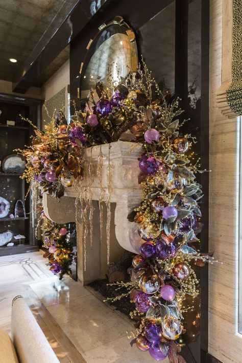 Purple Christmas Decorations, Purple Christmas Tree, Glam Christmas, Christmas Fireplace Decor, Gold Christmas Decorations, Christmas Mantel Decorations, Christmas Tree Inspiration, Christmas Interiors, Purple Christmas