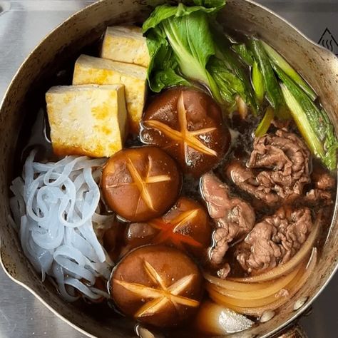 Sukiyaki (すき焼き : Japanese Beef Hot Pot) Japanese Hot Pot, Japanese Food Traditional, Japanese Beef, Shirataki Noodles, Bean Curd, Shiitake Mushroom, Japan Food, Hot Pot, Traditional Japanese