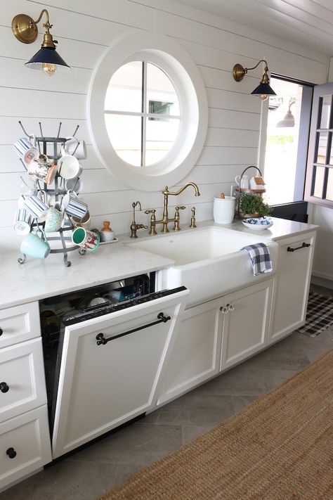 Hidden Dishwasher, Dishwasher Panel, Kitchenaid Appliances, Counter Ideas, Kitchen Aid Appliances, Ikea Kitchen Design, Budget Kitchen Remodel, Kitchen Decor Inspiration, Outdoor Kitchen Appliances