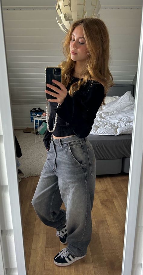 Campus Outfit, Looks Pinterest, Outfit Jeans, Stockholm Fashion, Swaggy Outfits, Cute Everyday Outfits, Looks Style, Mode Inspiration, Looks Vintage