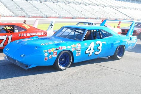 Plymouth Muscle Cars, Plymouth Superbird, Plymouth Cars, Dodge Daytona, Nascar Cars, Nascar Race Cars, Richard Petty, Dodge Muscle Cars, Stock Car Racing