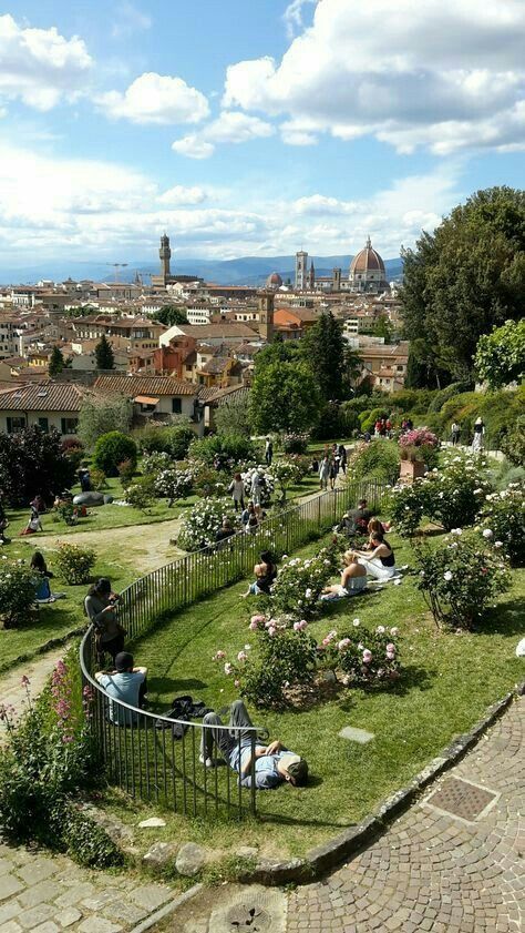 Firenze Italy Aesthetic, Italy Florence Aesthetic, Florence Italy Itinerary, Florence Study Abroad, Florence Aesthetic Italy, Florence Italy Aesthetic, Tuscany Aesthetic, Florence Aesthetic, Summer Travel Aesthetic