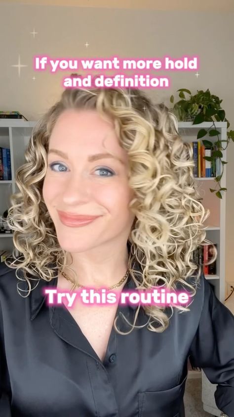 Lulu ➿curly wavy hair care + styling | If you’re wanting more hold and definition, try layering your gels. You can either do multiple layers of the same gel (like the Smaster’s… | Instagram Deva Curl Before And After, How To Layer Curly Hair Yourself, Volume Wavy Hair, Wavy Hair Shag, Curl Maven, Hair Toturial, Curly Tips, Wavy Hair Care, Layered Curly Hair