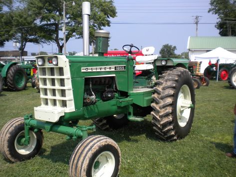 Oliver Tractors, Boundaries Quotes, Tractor Photos, Old Tractor, Agriculture Tractor, Tractor Parts, Case Ih, Massey Ferguson, International Harvester