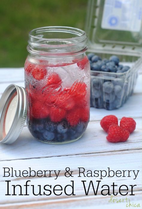 This Blueberry and Raspberry infused water is the perfect treat when you're wanting something sweet! Fruit Infused Water Recipes, Lemon Diet, Infused Water Recipes, Detox Water Recipes, Fruit Infused Water, Fruit Water, Vegetable Drinks, Sugar Detox, Fruit Infused