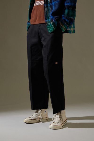 Dickies Outfit, Pants Outfit Men, Men Stylish Dress, Juicy Lips, Guys Clothing Styles, Mens Outfit Inspiration, Mens Fashion Streetwear, Cool Outfits For Men, Stylish Mens Outfits