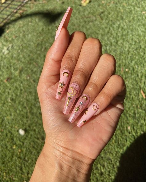 Coffin Nails Ombre, Pink Coffin, Short Coffin Nails, Coffin Press On Nails, Coffin Nails Long, Nails Simple, Pink Moon, Get Nails, Acrylic Nails Coffin