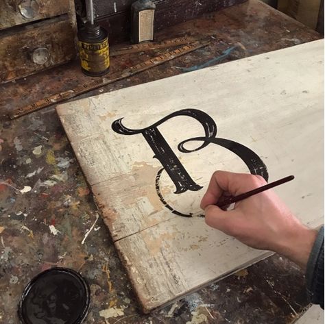 The Lost Art ~ Master Sign Painter TJ Guzzardi Diy Vintage Sign, Sign Painting Ideas, Vintage Signs Decor, Antique Trade Sign, Vintage Signs Diy, Vintage Inspired Signs, Painting Signs, Sign Lettering, Sign Painting Lettering