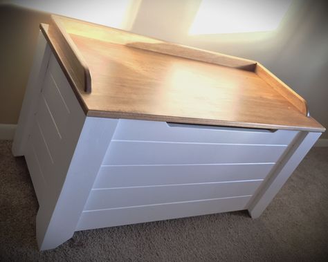 Farmhouse Style Toy Box / Blanket Chest - DIY Projects Homemade Toy Box Ideas, Toy Box Ideas, Large Toy Chest, Farmhouse Toys, Toy Box Plans, Wood Toy Box, Wooden Toy Chest, Chests Diy, Chest Ideas