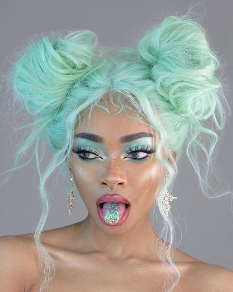 INH Hair on Instagram: “Get @nyane's iconic space buns with Miley 🤩 . . . . . #colorfulhairdontcare #hairinspo #hairideas #hairstyles #colorfulhair #spacebuns…” Starfield Aesthetic, Monster Hair, Alien Birthday, Funky Colors, Fnaf Jumpscares, Style Salon, Drawing Hair, Linda Hallberg, Wig Styling