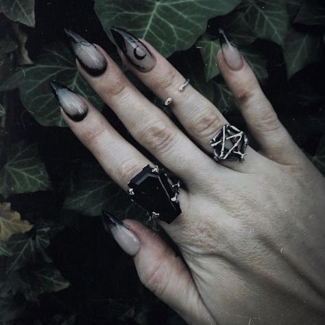 4,955 Followers, 220 Following, 91 Posts - See Instagram photos and videos from Hecate’s Moonlight (@hecatesmoonlight) Aesthetic Dark Forest, Halloween Inspired Nails, Day Of The Dead Nails, Dead Nails, Shoe Tattoos, Horror Nails, Witch Nails, Witchy Nails, Gothic Nails