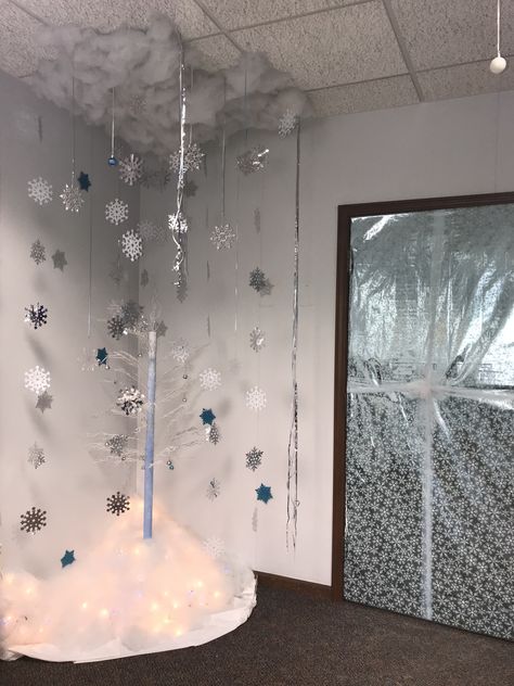 White Christmas Office Decor, White Christmas Cubicle Decorations, Winter Wonderland Desk Decorations, Winter Wonderland Work Cubicle, Winter Office Decor, Snowflake Office Decorations, Front Desk Christmas Decorations Office, Professional Office Christmas Decor, Office Christmas Decorations Cubicles