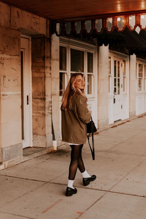 photoshoot in downtown Fayetteville, NC 90s Look Photoshoot, Walking Downtown Photoshoot, In Town Photoshoot Ideas, In Town Photoshoot, Old Downtown Photoshoot, Downtown Photography City Streets, Small City Photography, Senior Pictures Outfits Downtown, Cute Downtown Pics