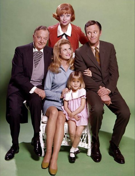 Bewitched Cast, Bewitched Tv Show, Erin Murphy, 1960s Tv Shows, Hulk Character, Circus Characters, Agnes Moorehead, I Dream Of Jeannie, Elizabeth Montgomery