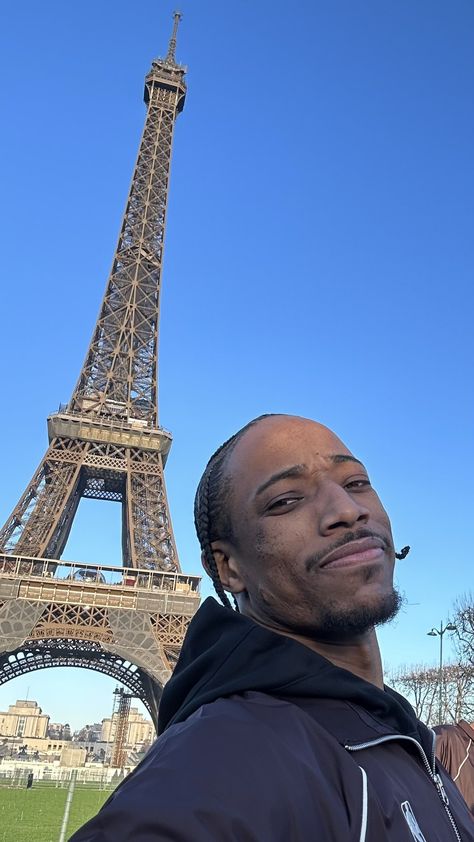 Chicago Bulls on Twitter: "Bonjour from the Eiffel Tower 👋 https://t.co/eRZdidFoYv" / Twitter Demar Derozan Spurs, Basketball Pics, Demar Derozan, National Basketball Association, San Antonio Spurs, The Eiffel Tower, Nba Players, Nba Basketball, Men Looks