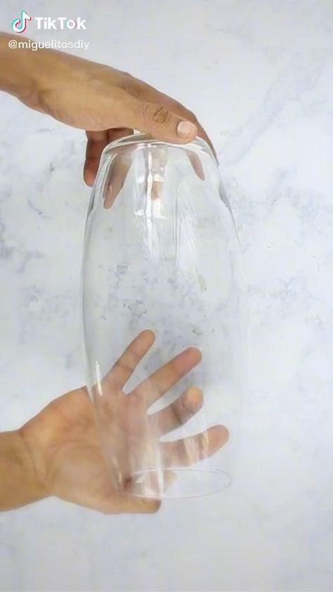 Diy Vase Decor, Dollar Store Diy Projects, Diy Glass Bottle Crafts, Dekor Diy, Vase Crafts, Diy Crafts Room, Crafts Room Decor, Ideas For Easter Decorations, Diy Bottle Crafts