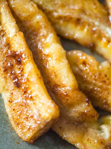 Airfry Bananas, Fried Bananas Air Fryer, Caramelized Bananas Air Fryer, Dehydrated Bananas In Air Fryer, Over Ripe Banana Recipes Air Fryer, Air Fryer Bananas Recipe, Carmelized Banana In Air Fryer, Banana In Air Fryer, Carmalized Bananas Easy