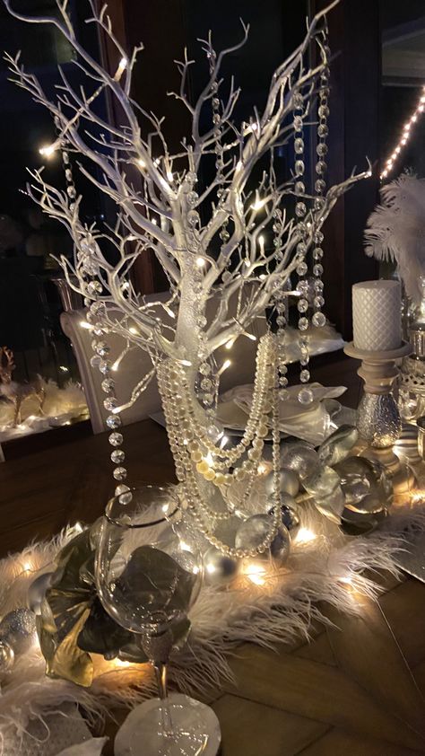 Glam table decor…all came from Amazon. Hollywood Glam Tablescape, Glam Christmas Party Decor, Amazon Table Decor, Winter Wonderland Table Decorations, Reception Arrangements, Glam Table Decor, Glam Christmas Party, Glam Holiday Decor, Dining Tablescapes