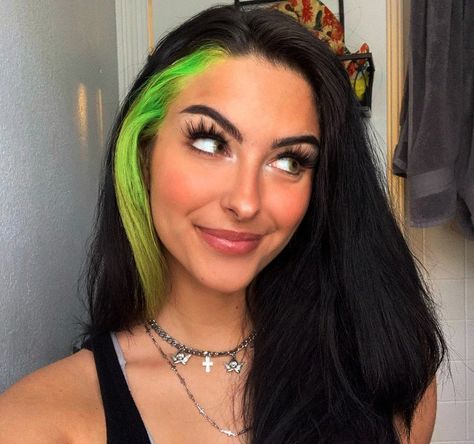 Green Skunk Stripe, Skunk Stripe, Neon Green, Hair And Nails, Black Hair, Hair Wrap, Cool Hairstyles, Neon, Nails