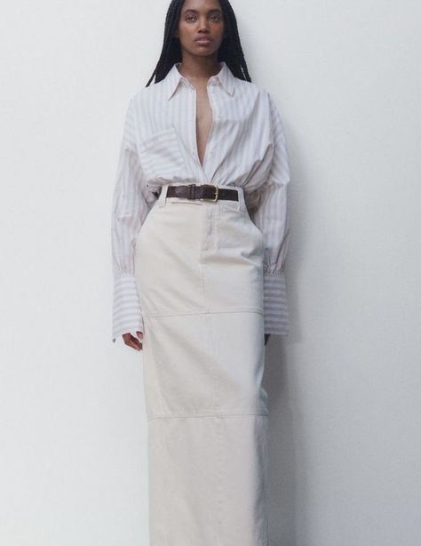 Long White Denim Skirt Outfit Cashmere Sweater Casual, Blazer Maxi Skirt Outfit, Maxi Skirt Business Casual, White Denim Maxi Skirt Outfit, Beige Denim Skirt Outfit, Long White Denim Skirt Outfit, Beige Long Skirt Outfit, Beige Maxi Skirt Outfit, Long White Denim Skirt