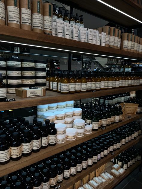 Skincare Store Aesthetic, Skincare Brand Aesthetic, Skincare Business Aesthetic, Luxury Perfume Packaging, Herbs For Hair Growth, Apothecary Decor, Business Vision Board, Herbs For Hair, Fragrance Photography