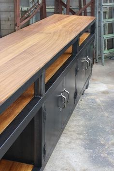 Industrial Cabinet, Garage Work Bench, Welding Table, Design Industrial, Garage Design, Metal Projects, Steel Furniture, Workshop Storage, Metal Fabrication