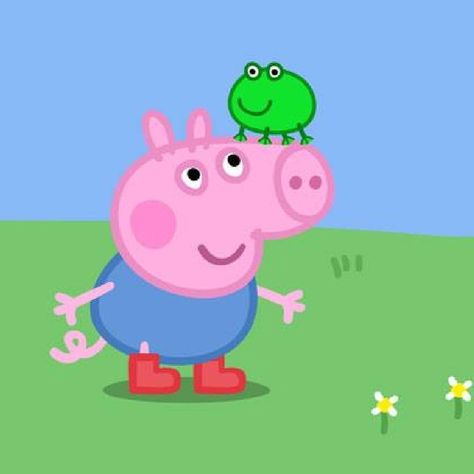 happy george 🐷🐸 #peppapig #peppa #georgepig Pegga Pig, Pippa Pig, Peppa Pig Pictures, Peppa Pig Imagenes, Peppa Pig And George, Peppa Pig Memes, George Peppa, Pepper Pig, Peppa Pig Funny