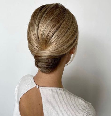 Straight Hair Updo, Wedding Guest Hairstyles, Low Bun, Penteado Cabelo Curto, Easy Hairstyles For Long Hair, Wedding Hair And Makeup, Ponytail Hairstyles, Hair Updos, Up Hairstyles