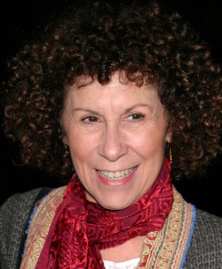 Rhea Perlman Height, Weight, Measurements, Bra Size, Bio, Age, Wiki at #Celebritytall #RheaPerlman Rhea Perlman, Fear Of Flying, Danny Devito, The Simpsons, Eye Color, Bra