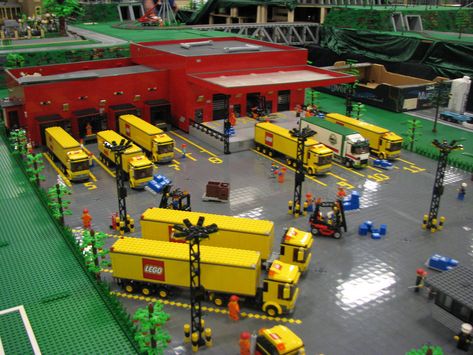 Lego Blueprint, Wiking Autos, Lego Factory, Lego City Fire, Lego City Ideas, Lego Village, Lego Fire, Lego Truck, Lego Display