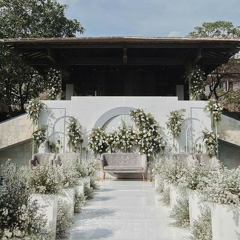 Dekorasi Pernikahan Modern Wedding Decorations, Intimate Wedding Decorations, Pelaminan Modern Wedding, Konsep Pernikahan Outdoor, Intimate Wedding Indonesia, Dekor Pelaminan Simple, Dekor Pernikahan Simple, Simple Wedding Decorations Outdoor, Dekor Pelaminan Modern