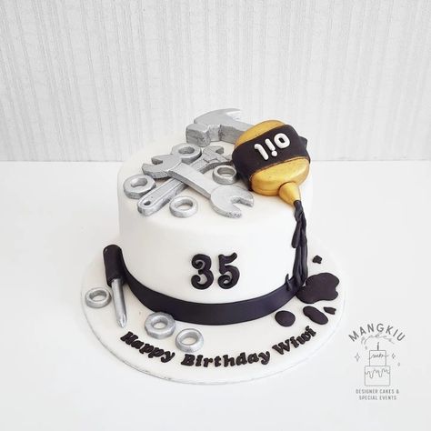 Mechanic Cake, Up Date, Cake Frosting, Drip Cakes, Placing An Order, Custom Cakes, Birthday Cakes, Cake Designs, Bump