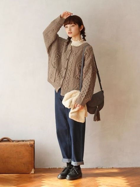 Pose Mode, 가을 패션, Japan Fashion, Fashion Poses, Japanese Fashion, Cute Fashion, Modest Fashion, A A, Aesthetic Clothes