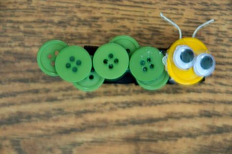 The Very Hungry Caterpillar hair clip Made from Buttons Saint Matthew, The Very Hungry Caterpillar, Butterfly Crafts, Very Hungry Caterpillar, Very Hungry, Hungry Caterpillar, Making Hair Bows, Button Crafts, How To Make Bows