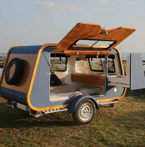 Retro Travel Trailers, Forest Castle, Vw California Beach, Lightweight Campers, Camping Trailer Diy, Teardrop Caravan, Teardrop Camper Trailer, Diy Camper Trailer, Trailer Tent