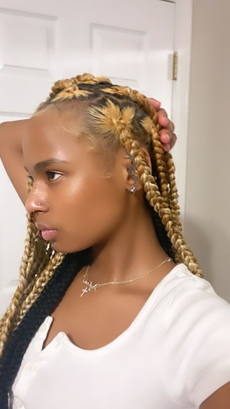 Knotless With Star On The Side, Star Knotless Braids, Star Part Braids, Knotless Braids With Glitter Strands, Star Parts Braids, Teenage Girl Outfits, Protective Styles, Box Braids, Hair Wrap