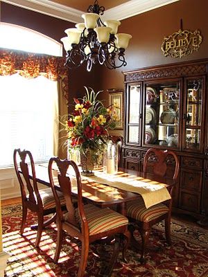 Adventures in Decorating website Dining Room Decor Traditional, Tuscany Decor, Charming Dining Room, California Room, Custom Dining Room, Red Dining Room, Eclectic Dining Room, Eclectic Dining, Classic Dining Room